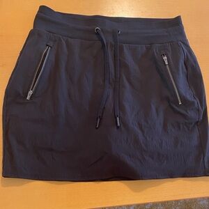 Athleta black womens textured nylon workout skirt size 6